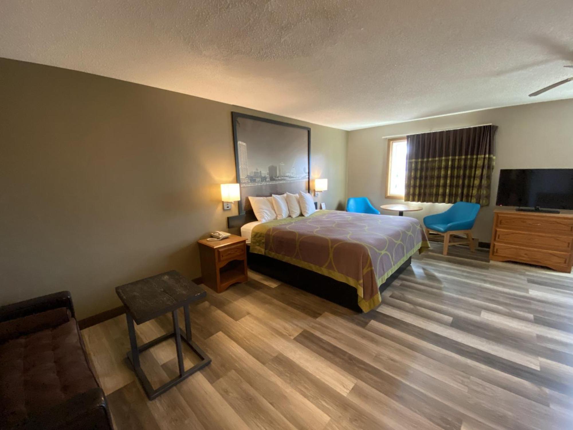 Super 8 By Wyndham Green Bay Near Stadium Exterior photo